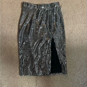 Sequin slit skirt